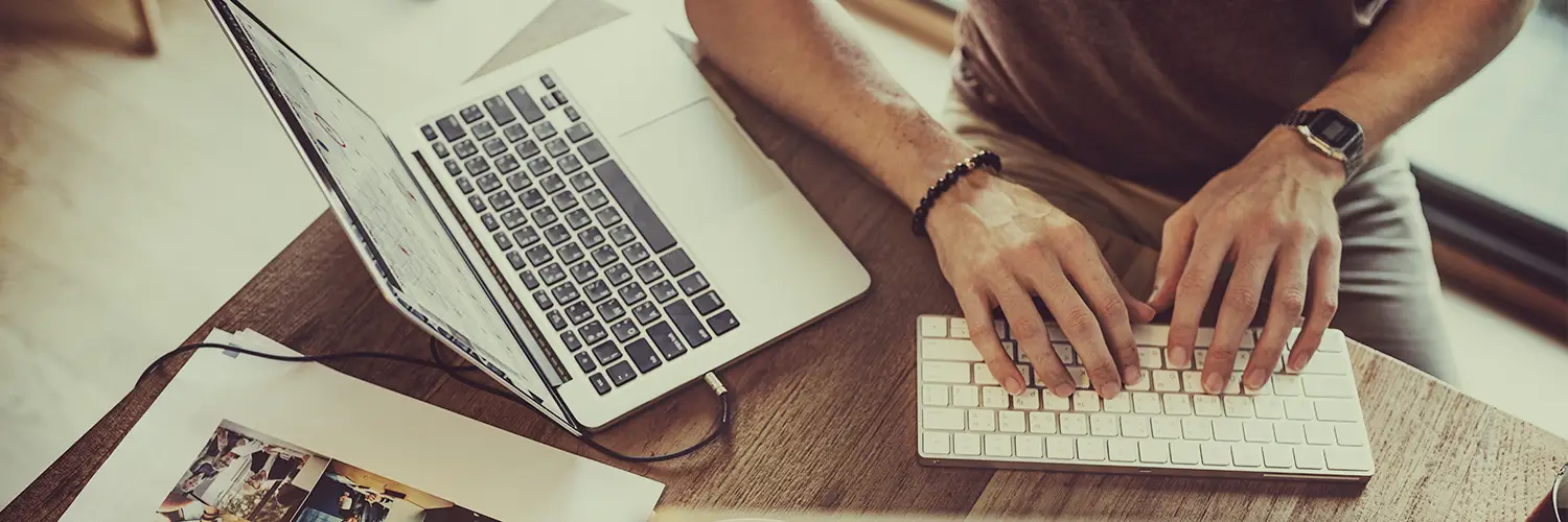 Pessoa trabalhando na gestao de projetos